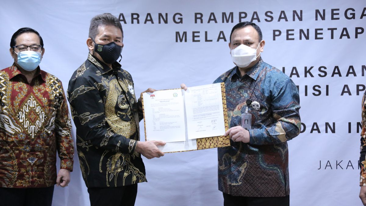 KPK Delivers Seized Assets From Corruptors To 3 Institutions, Including The Attorney General's Office