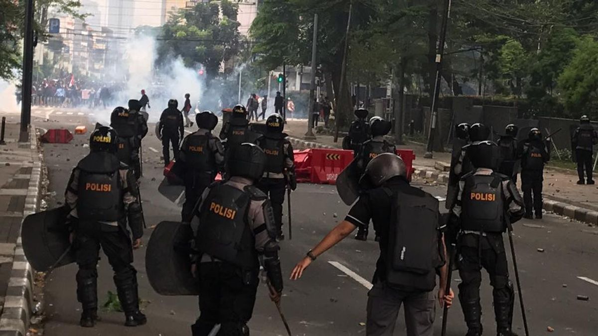 Police Secure 1,192 People From The Action To Reject The Job Creation Law In Jakarta, The Majority Of STMs
