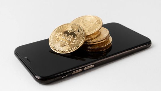 比特币在特朗普恢复加密退休基金入学后突破117,000美元