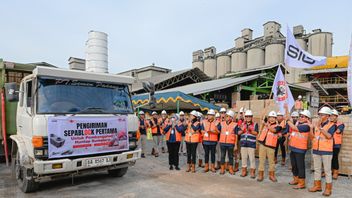 دعم التعجيل بالتعافي بعد الكوارث ، يرسل SIG 36000 لوحًا مترابطًا بدقة لبناء مساكن دائمة في قرية تالانغ ، بادانغ ، غرب سومطرة