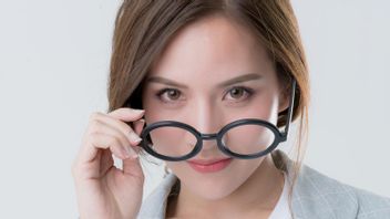 6 Kesalahan Kontak Mata yang Bisa Membuat Orang Lain Tidak Nyaman