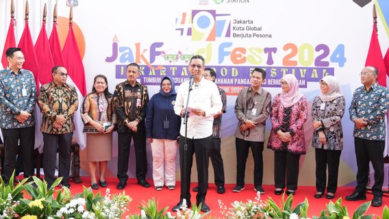 حضر حاكم PJ هيرو بودي هارتونو ، أطلقت محطة الغذاء منتجا جديدا في مهرجان JakFood Fest في سوق Cipinang الأرز الرئيسي