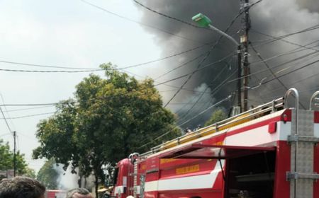 Kantin Gedung Sekolah SDN Pondok Bambu Terbakar