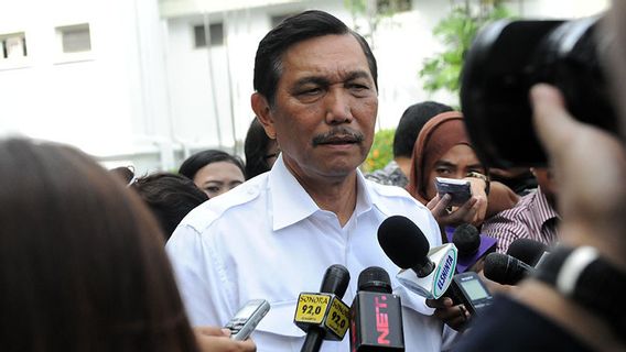 Luhut: President Jokowi's Orders, People Should Not Starve, Don't Let Anyone Not Eat During The COVID-19 Pandemic