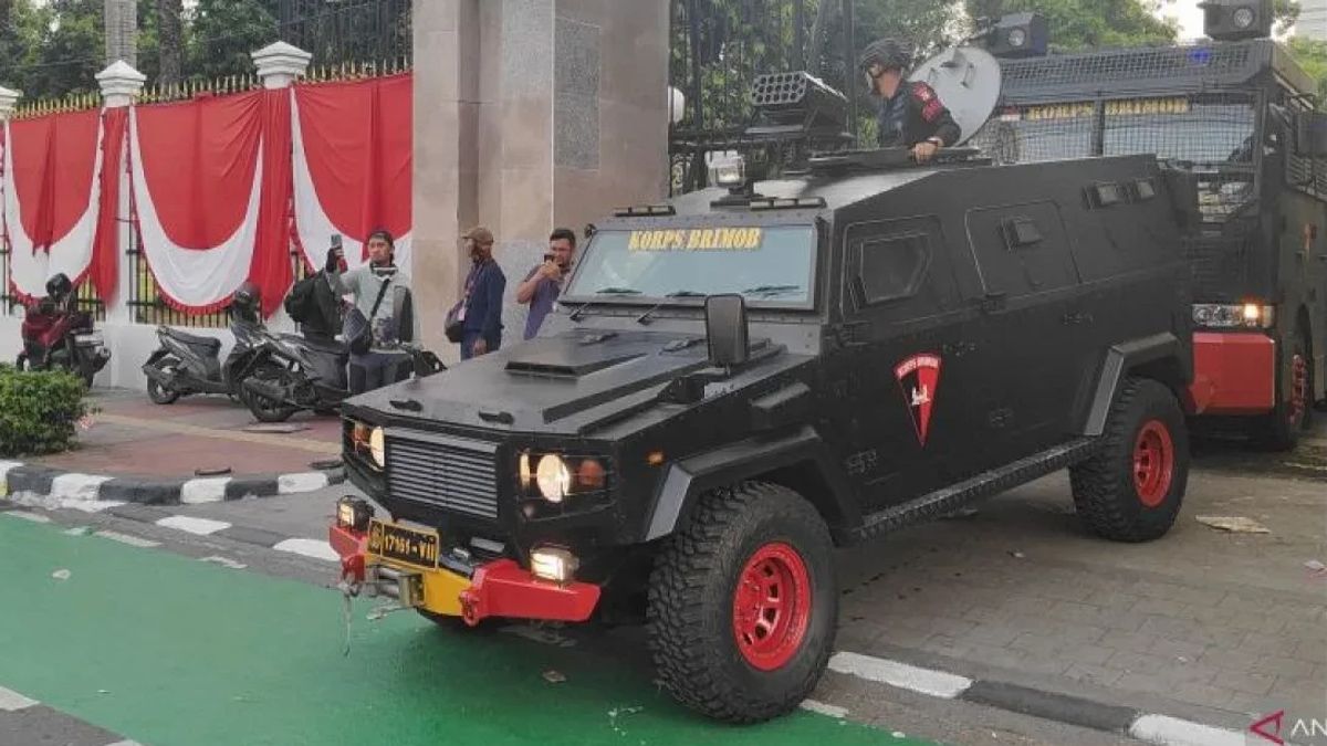 運転手のオジョル・テウサスがランティス・ブリンボブにかれ、国家警察が透明な取り扱いを保証