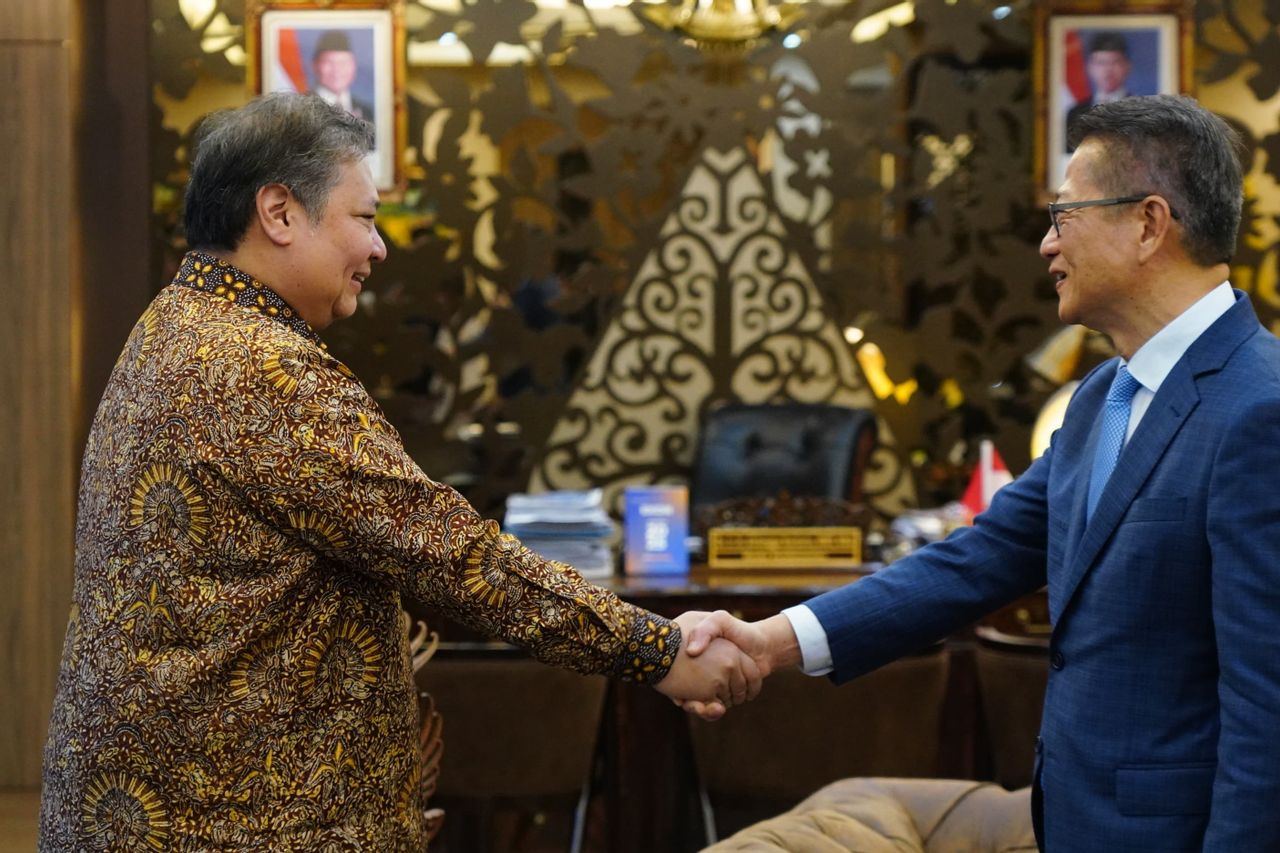Airlangga Invites Hong Kong Business Actors To Invest In Indonesia