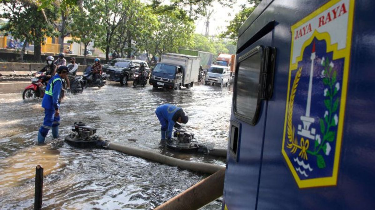 Siang Ini, 36 RT di Jakarta Masih Banjir Hingga 2 Meter