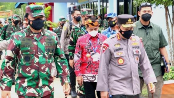 Kapolri Beri Bantuan 50 Tabung Oksigen ke Pemkot Tarakan