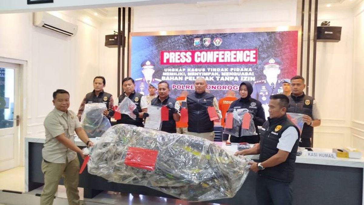 8 Remaja Ponorogo Ditangkap karena Terbangkan Balon Berpetasan