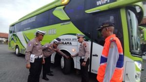 Joint Team Conducts AKAP Ramp Check Bus At Jati Kudus Main Terminal