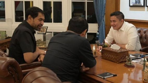 Seskab Terima Mualem Bahas Hunian Rampung Pascabencana Aceh
