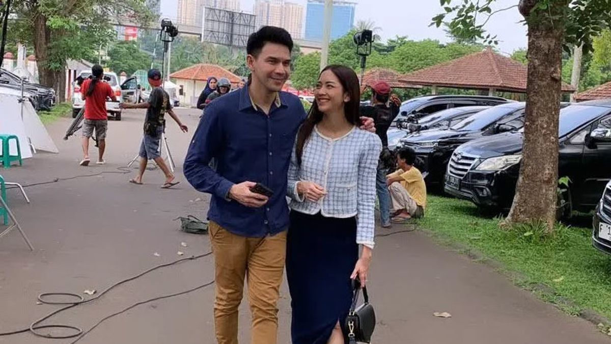 Ririn Dwi Ariyanti 将与Jonathan Frizzy,Benny Simanjuntak交谈以换取宗教