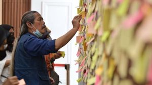 Lewat Secarik Kertas, Ratusan Doa untuk Eril Disematkan Pada Sebidang Dinding di Gedung Pakuan