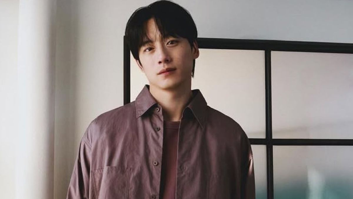 Sakaguchi Kentaro Disebut Tinggal Bareng Kekasih, Tapi Cinta Segitiga