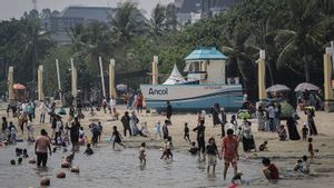 Suasana Libur Nataru di Ancol, Puluhan Ribu Orang Kunjungi Dufan dan Pantai
