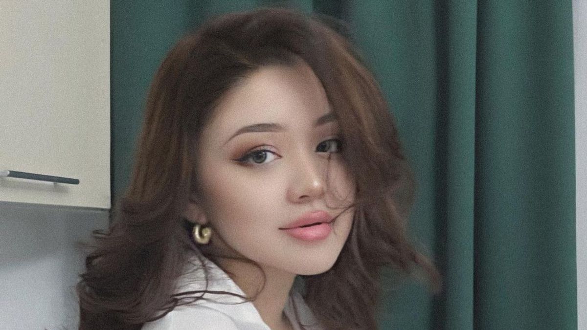 Vous Vous Souvenez De Dayana? Les Célébrités Du Kazakhstan Qui Ont été écrasées Par Les Fans De Fiki Naki Sont à Nouveau Appelées Câpres