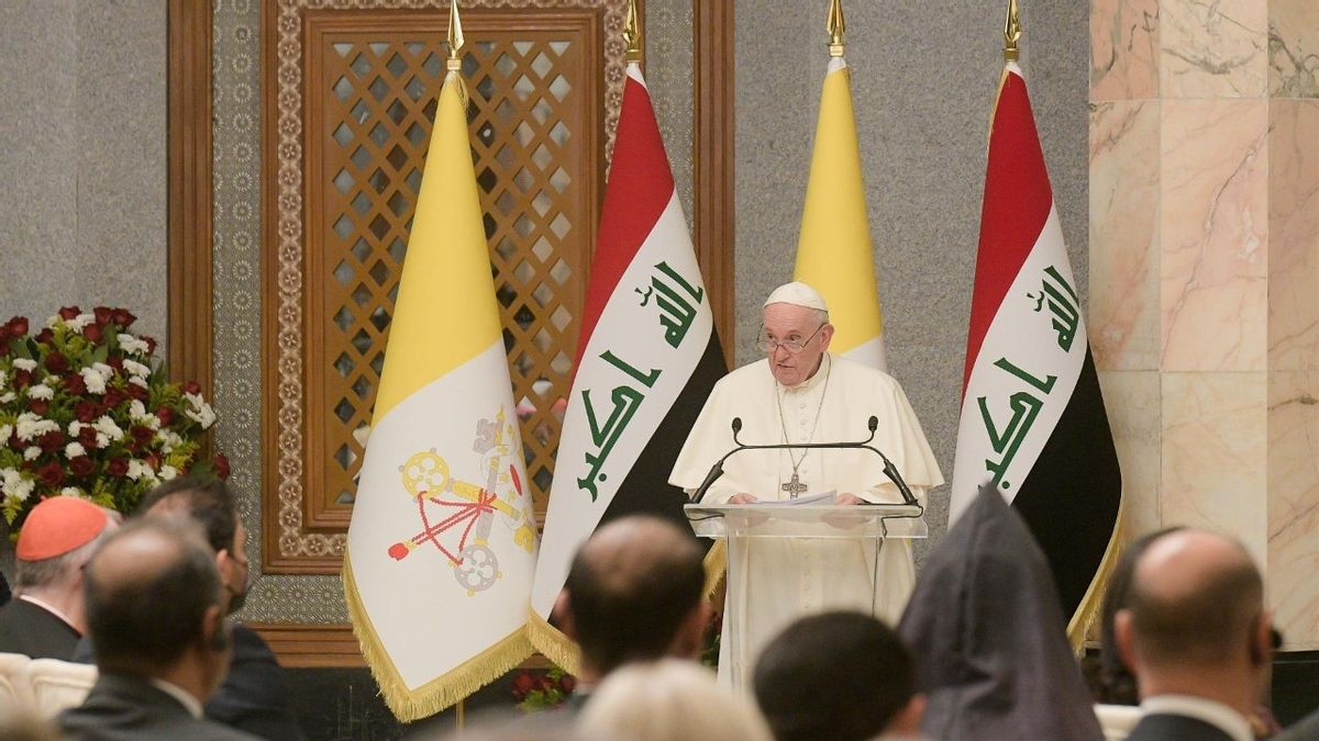 البابا فرنسيس يصف هجوم طائرة بدون طيار على مقر رئيس الوزراء العراقي ب"الإرهاب الشنيع"، ويصلي من أجل السلام العراقي