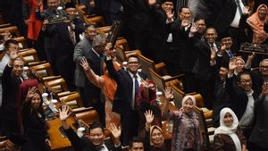 The Youngest And Oldest Member Of The Indonesian House Of Representatives And Their Birthday