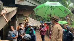 Cuaca Ekstrem Picu Longsor dan Banjir, Kang Emil Minta Anak Buahnya Pantau Wilayah Rawan