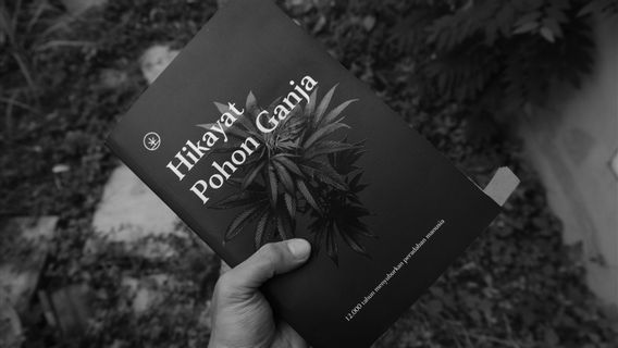 Resensi Buku <i>Hikayat Pohon Ganja</i>–Narasi Manfaat Pohon Kehidupan