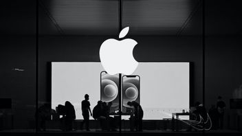 Apple Ditagih Jepang Pajak Rp1,5 Triliun karena Ulah Turis Borong iPhone