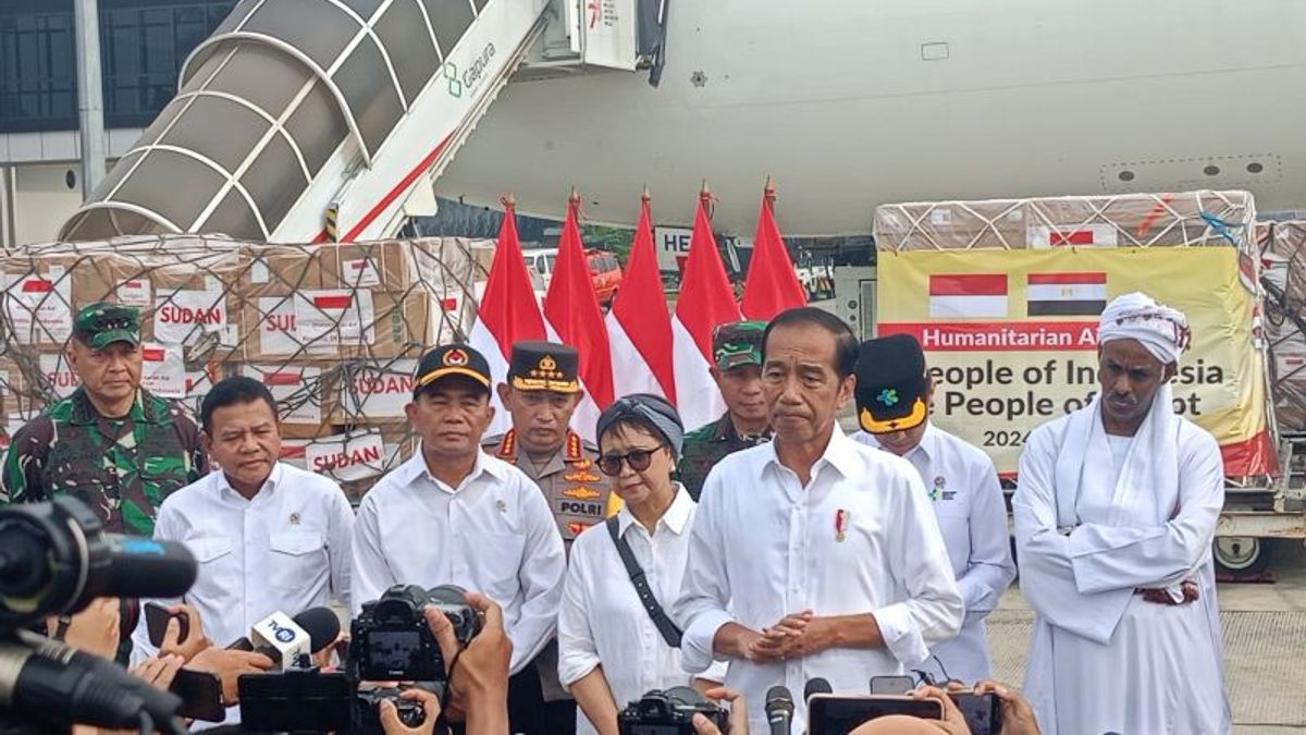 Presiden Jokowi bilang menteri akan menjelaskan jika diundang MK