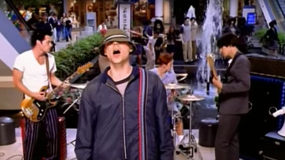 New Radicals Reuni di Malam Pelantikan Joe Biden dan Kamala Harris