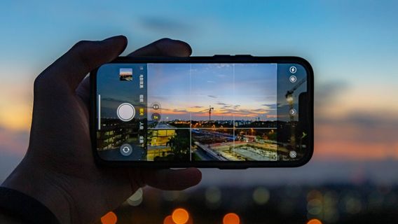 アンチメインストリームの携帯電話で写真を撮る?3分の1のルールを試してみてください