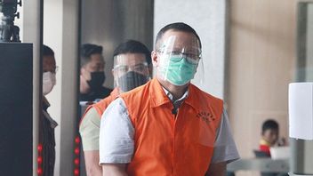 艾德·普拉博沃被控收受257亿印尼盾的龙虾种子出口许可证贿赂