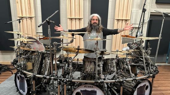 Jordan Rudess révèle le personnage de Mike Portnoy sur son nouvel album de Dream Theatre