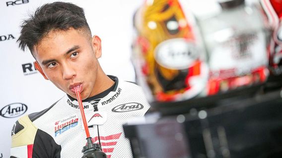 Honda Team Asia conserve Mario Aji en Moto2 2025