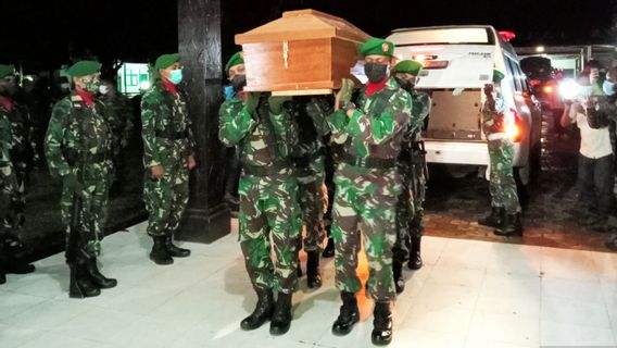 4 Prajurit TNI AD Tewas Diserang di Pos Koramil, Kapolda Papua Barat: Ini Biadab