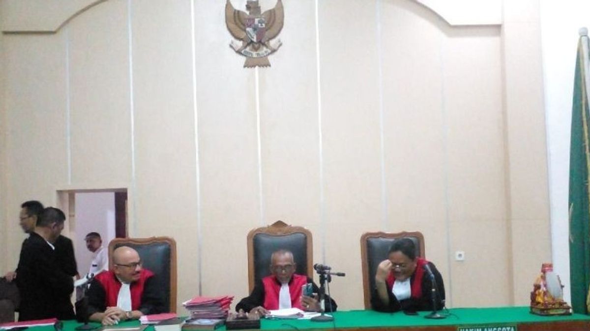 Medan District Court Judge Sentenced Courier 2,000 Pills Ecstasy 13 Years In Prison