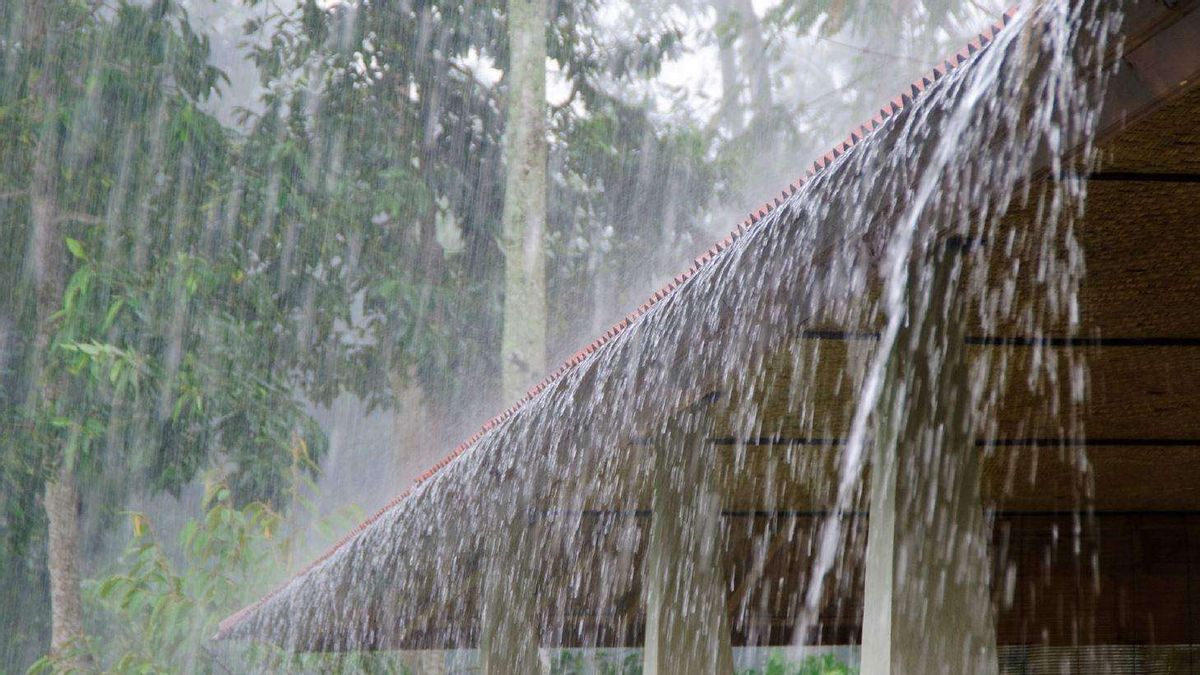 Prakiraan Cuaca Belitung 04 Maret, Hujan Ringan Siang Hari, Dini Hari Terpantau Cerah Berawan