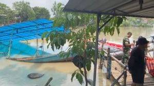 Perahu Tambang Terbalik di Surabaya, Korban Belasan dan Satu Masih Hilang