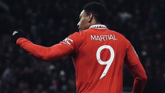 The Match Against Sevilla Is An Opportunity For Martial To Save His Career At MU