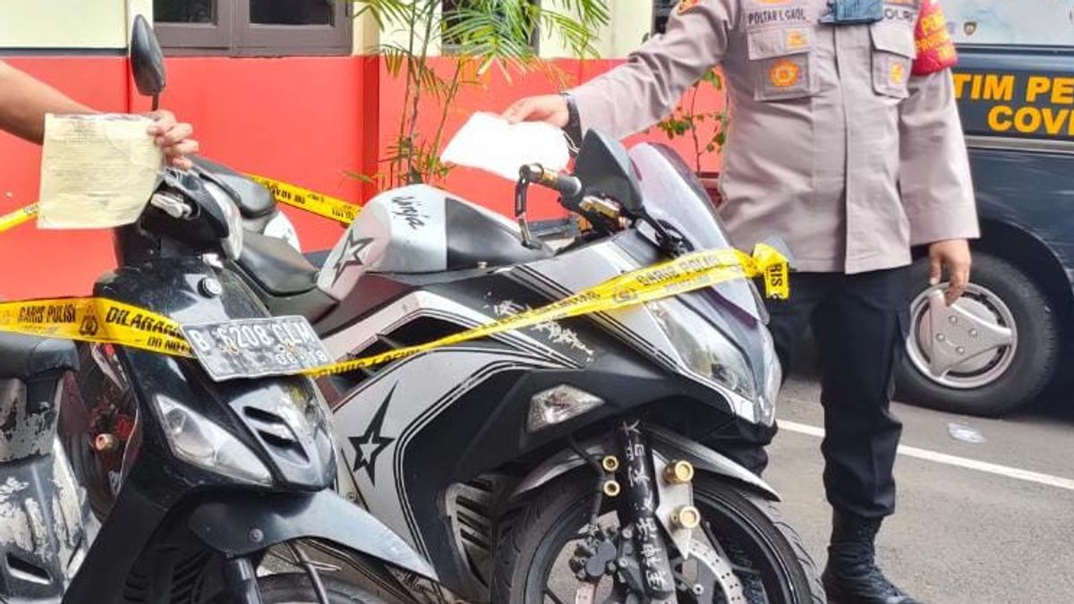 Voler Kawasaki Ninja 250 FI, Trois Voleurs Spécialisés Arrêtés à Tangerang