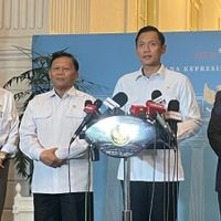 AHY Lapor Prabowo soal Tanggul Laut hingga Jaringan Kereta Nasional