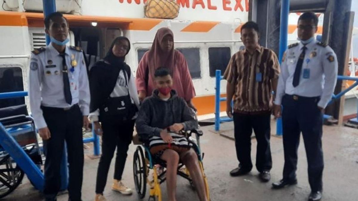 Overstay Tinggal, Imigrasi Dumai Riau Deportasi Warga Malaysia Pakai Feri