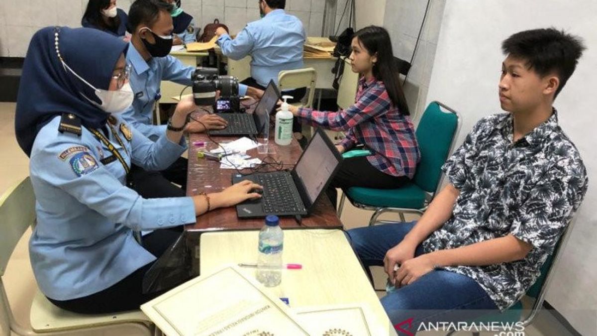 Imigrasi Palembang Luncurkan  "Eazy Passport"  Jemput Bola bagi Pelajar yang Ingin Membuat Paspor