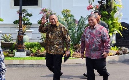 Gubernur BI Temui Prabowo 2 Jam Lebih di Istana