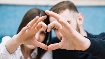 研究によると、愛の言語の互換性は関係の満足を保証しません