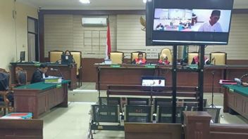 Ponorogo School Principal Maling Dana BOS Sentenced to 12 Years in Prison, 11 Buses Seized by the State