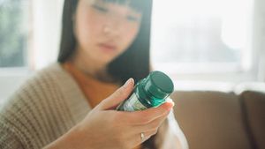 Cegah Konsumsi Dosis Berlebih, Ini Cara Baca Label Suplemen dengan Benar