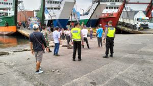 Penumpang Perempuan Terjatuh ke Laut dari Kapal Gilimanuk- Ketapang 