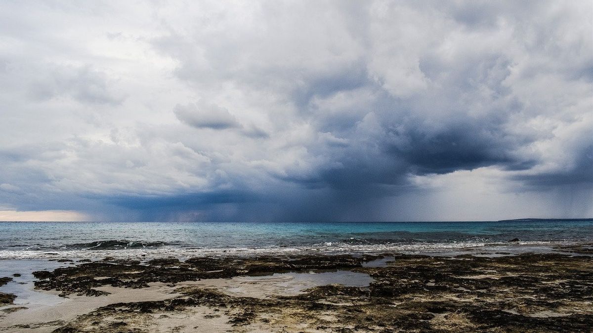 Prakiraan Cuaca Bali Hari Ini, Jumat 24 September 2021: Sebagian Wilayah Berpotensi Hujan Ringan 