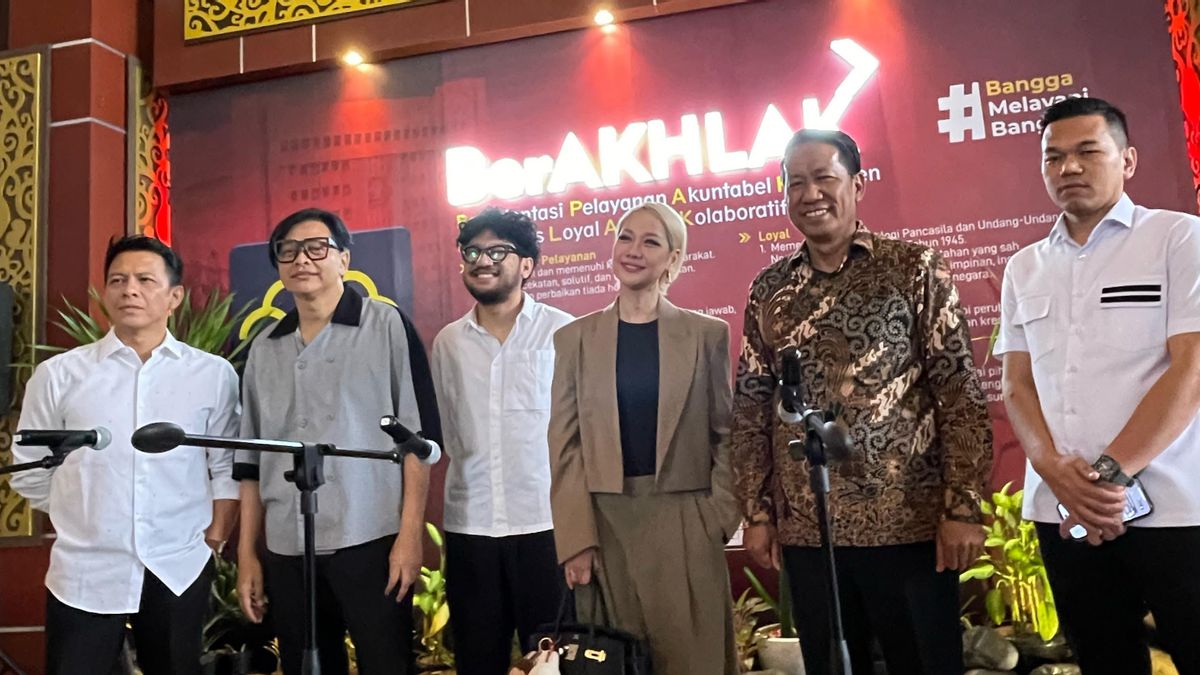 Penjelasan Armand Maulana Mengenai Gerakan Vibrasi Suara Indonesia (VISI) yang Ramai di Media Sosial