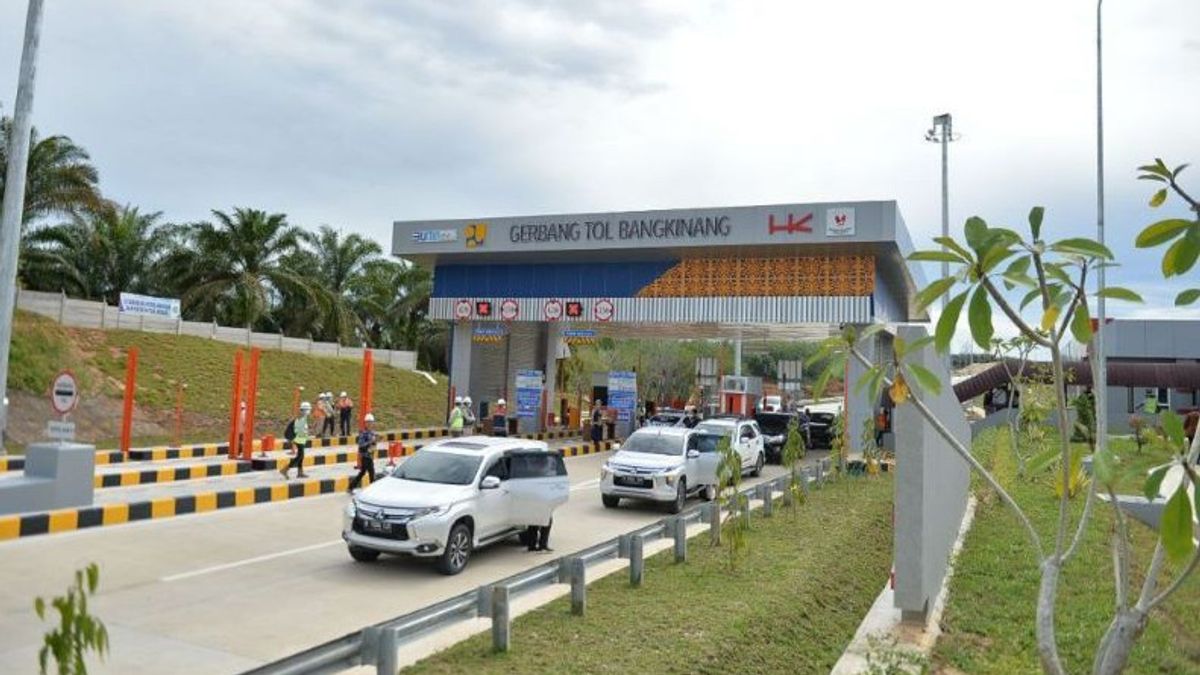 تم الانتهاء من بناء طريق Pekanbaru-Bangkinang Toll بنسبة 100٪ ، وتم تشغيله على الفور