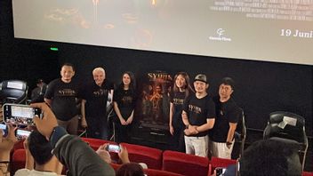 Lakoni Peran Dalang, Donny Alamsyah Belajar Nembang dan Mainkan Wayang