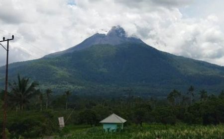 PVMBG Ingatkan Potensi Ancaman Erupsi Gunung Lewotobi Laki-Laki